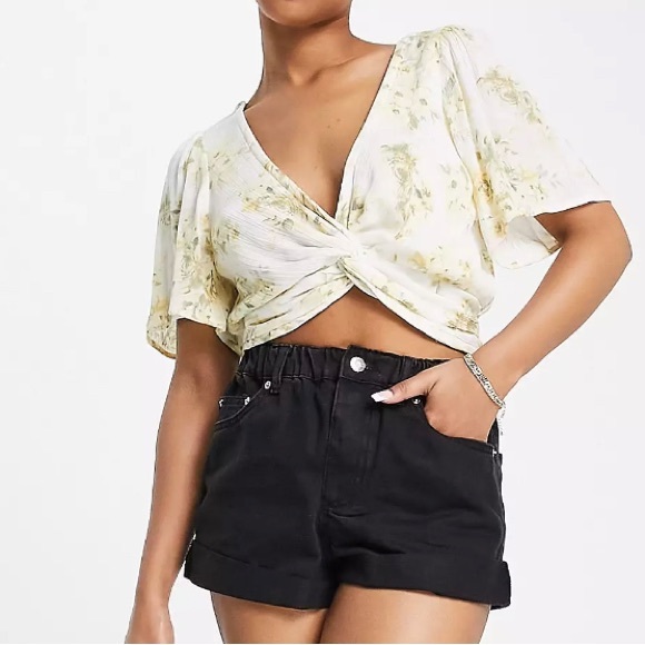 Abercrombie knot front flutter sleeve crop top - Picture 4 of 4